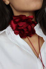 Colier din șnur cu floare mare rosie| Accesoriu pentru gât 